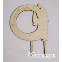 Esküvői tortadísz, menyasszony és vőlegény névvel