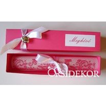 Dobozos esküvői meghívó masnival és szívvel, 3x16 cm