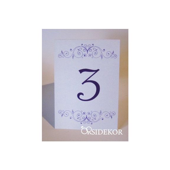 Asztalszám papírból nyomtatott virágos mintával