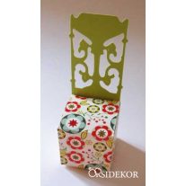 Köszönetajándék-doboz virágos mintával (lapra szerelve)